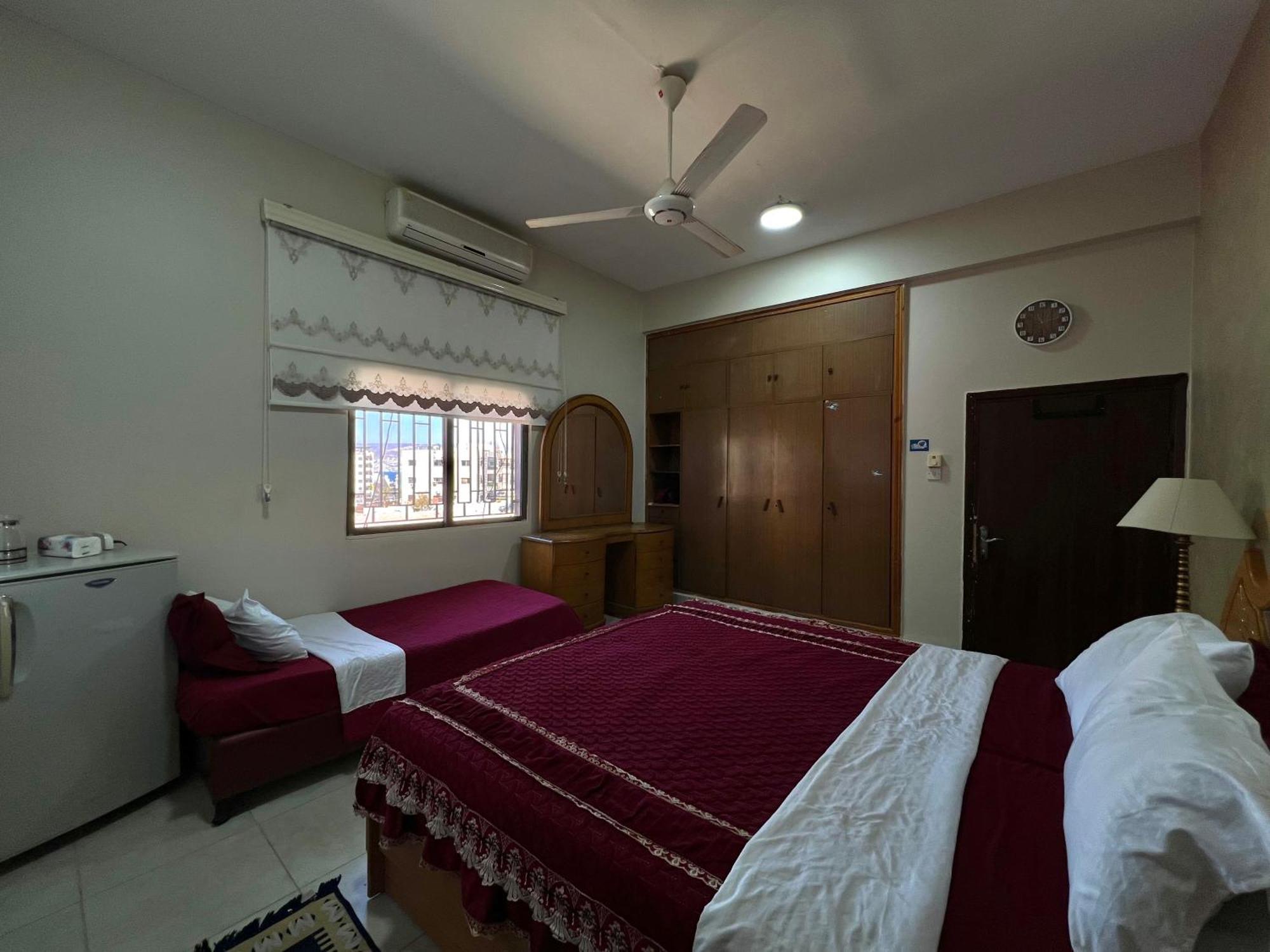 Al-Amer Hostel Акаба Екстериор снимка
